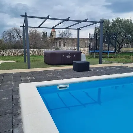 Olive Tree House With Jacuzzi, Wifi And 40M2 Pool Villa Siritovci Exterior photo