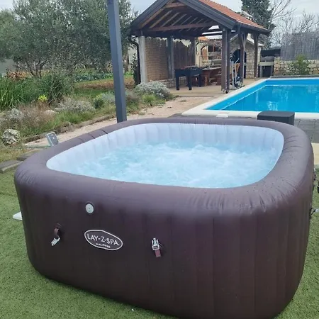 Olive Tree House With Jacuzzi, Wifi And 40M2 Pool Villa Siritovci Exterior photo