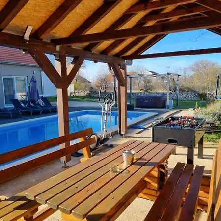 Olive Tree House With Jacuzzi, Wifi And 40M2 Pool Villa Siritovci Exterior photo