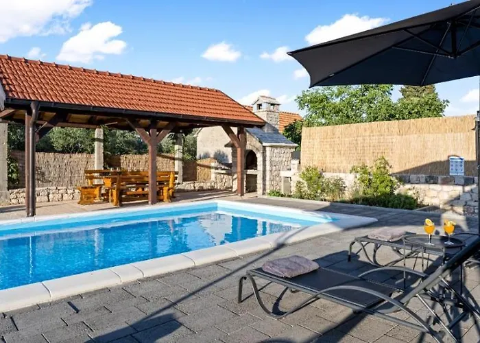 Olive Tree House With Jacuzzi, Wifi And 40M2 Pool