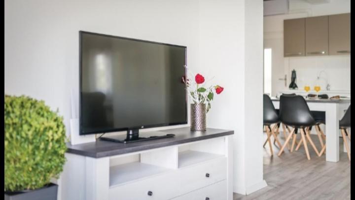 Villa Olive Tree House With Jacuzzi, Wifi And 40m2 Pool *