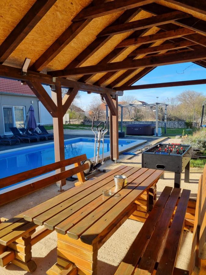 Olive Tree House With Jacuzzi, Wifi And 40m2 Pool Villa *
